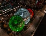 Amazon indossa il tricolore e illumina le Sfere dell’HQ di Seattle