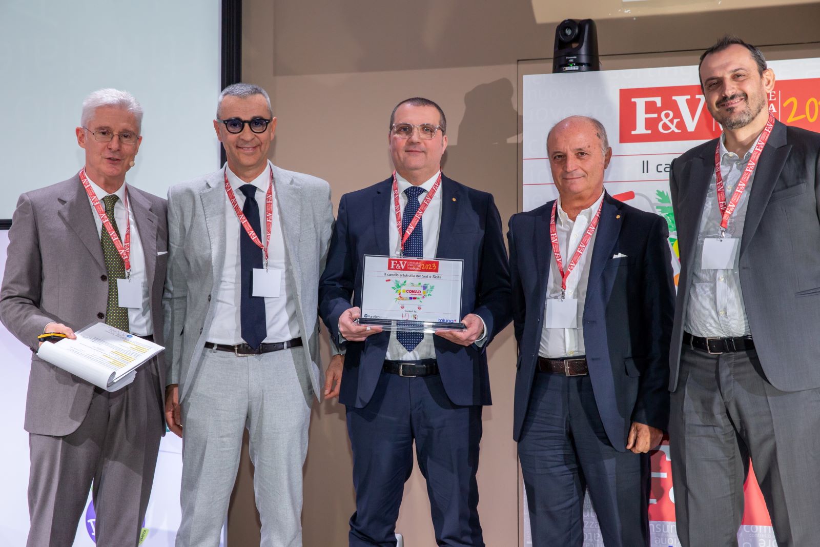 6 Da sx Roberto Della Casa Michele Capoccia Resp. Ortofrutta PAC 2000 A Gianmarco Guernelli Resp. Orofrutta Conad Nazionale Mauro Fedeli Resp. Ortofrutta Conad Adriatico Marco Barilli Toluna