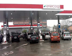 All'ipercoop di Pinerolo carburanti a basso costo enercoop