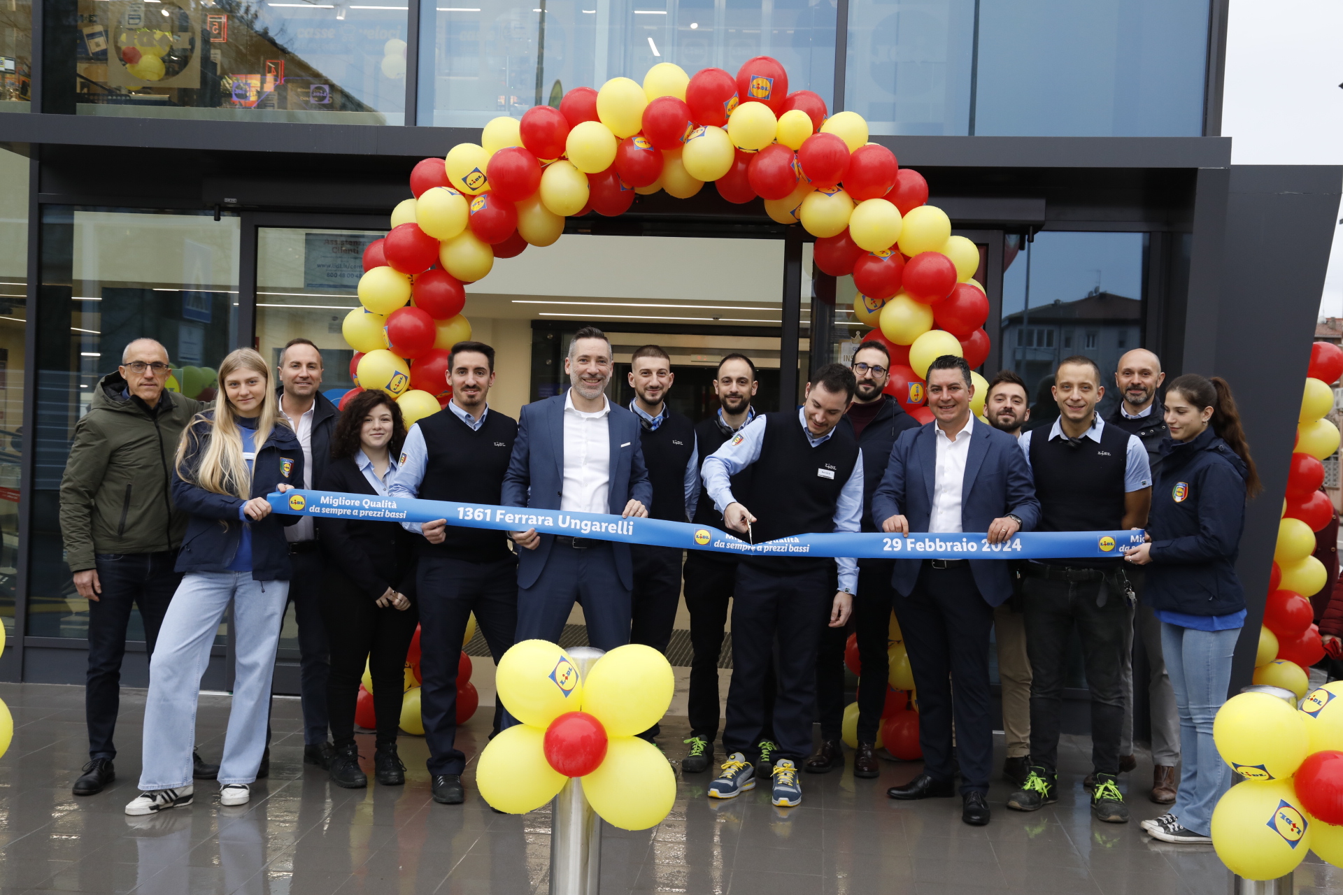 taglio del nastro Lidl Ferrara